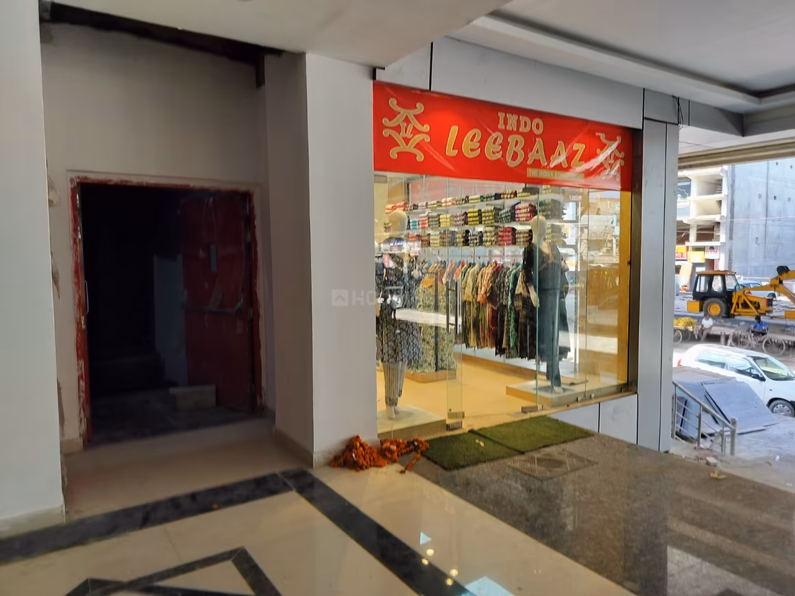 200 sq.ft Shop, Sector 18, Noida